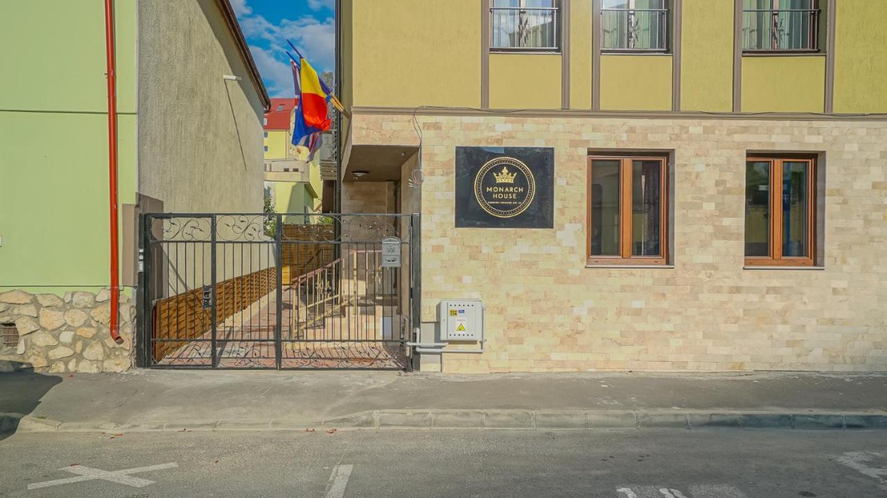 Monarch House Ξενοδοχείο Μπρασόβ Εξωτερικό φωτογραφία