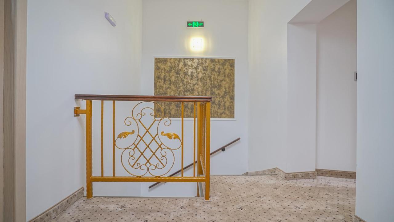 Monarch House Ξενοδοχείο Μπρασόβ Εξωτερικό φωτογραφία
