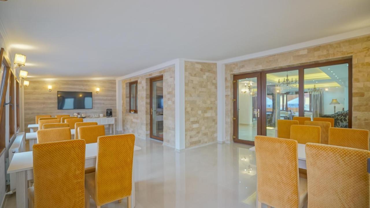 Monarch House Ξενοδοχείο Μπρασόβ Εξωτερικό φωτογραφία