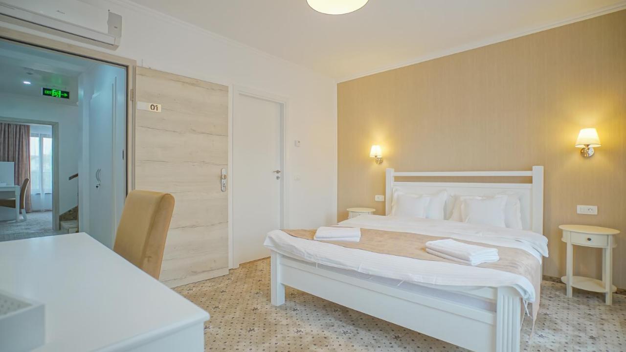 Monarch House Ξενοδοχείο Μπρασόβ Εξωτερικό φωτογραφία